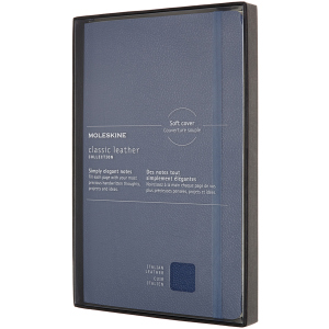 Нотатник Moleskine Leather 13 х 21 см 240 сторінок у лінійку Синя м'яка обкладинка + прозорий бокс (8053853606006) ТОП в Івано-Франківську