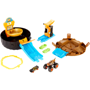 Игровой набор Hot Wheels Трюки в шине серии "Monster Trucks" (GVK48) лучшая модель в Ивано-Франковске